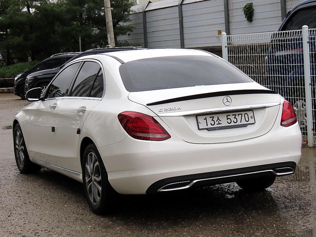 Mercedes Benz C Class - Vista 3