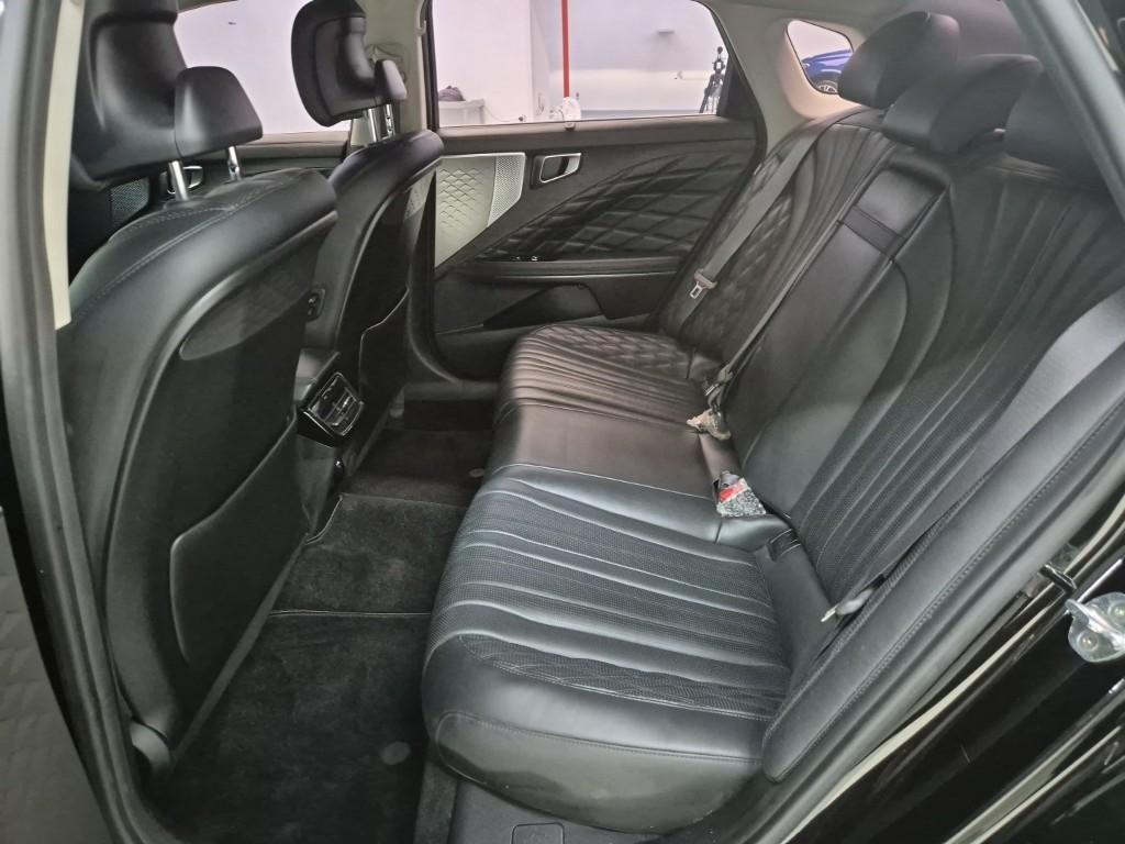 KIA K8 - Vista 12