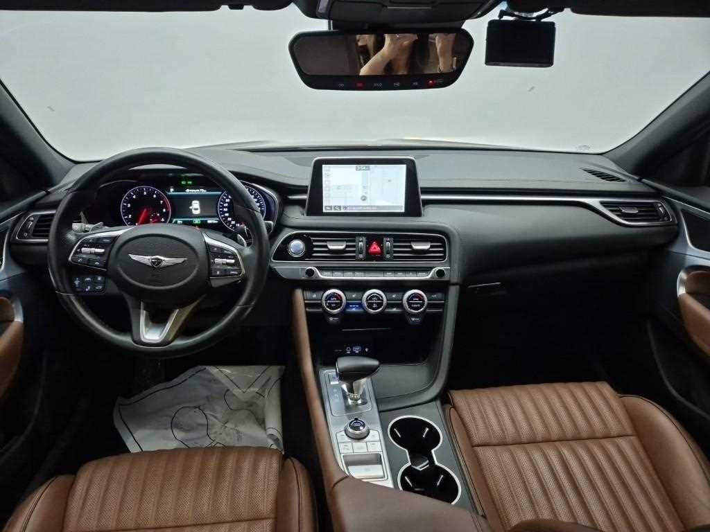 Genesis G70 - Vista 7