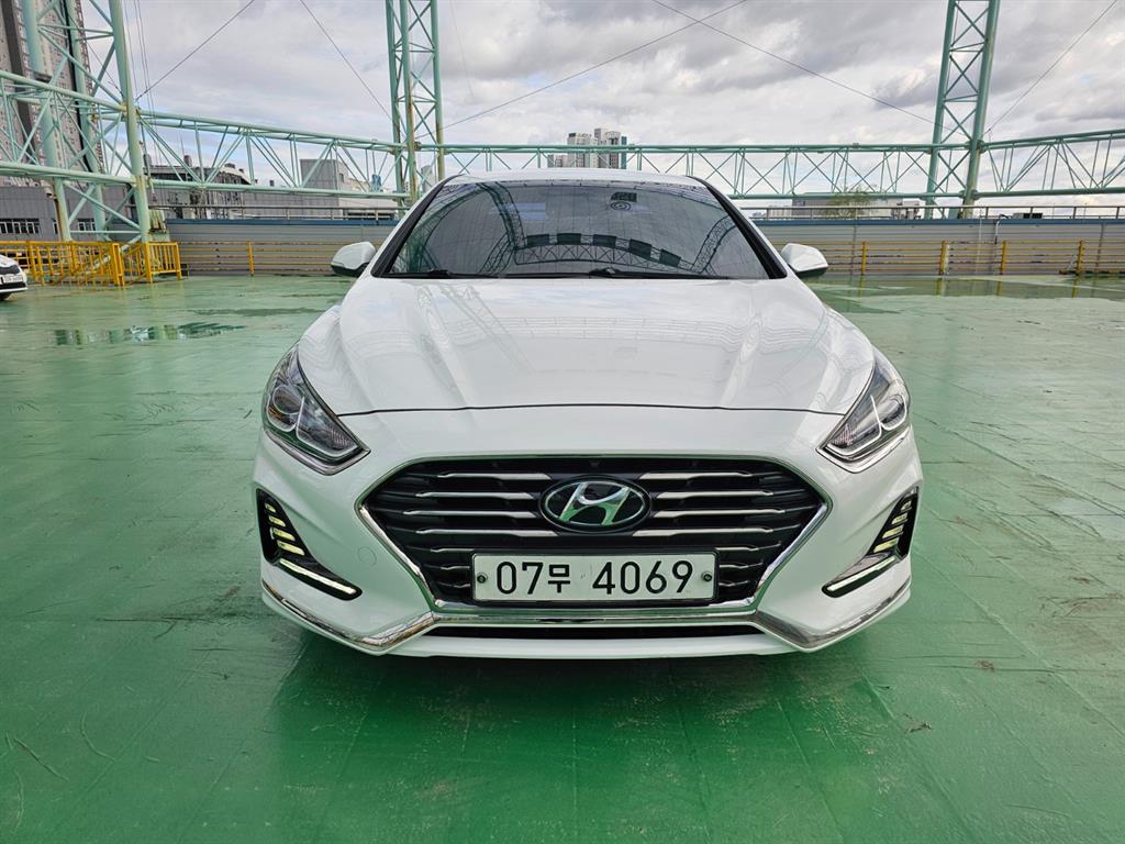 HYUNDAI Sonata - Vista 2