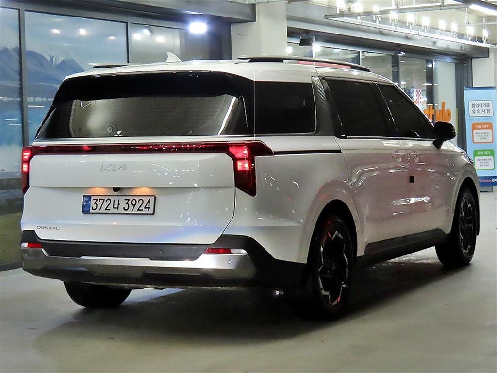 KIA Carnival - Vista 4