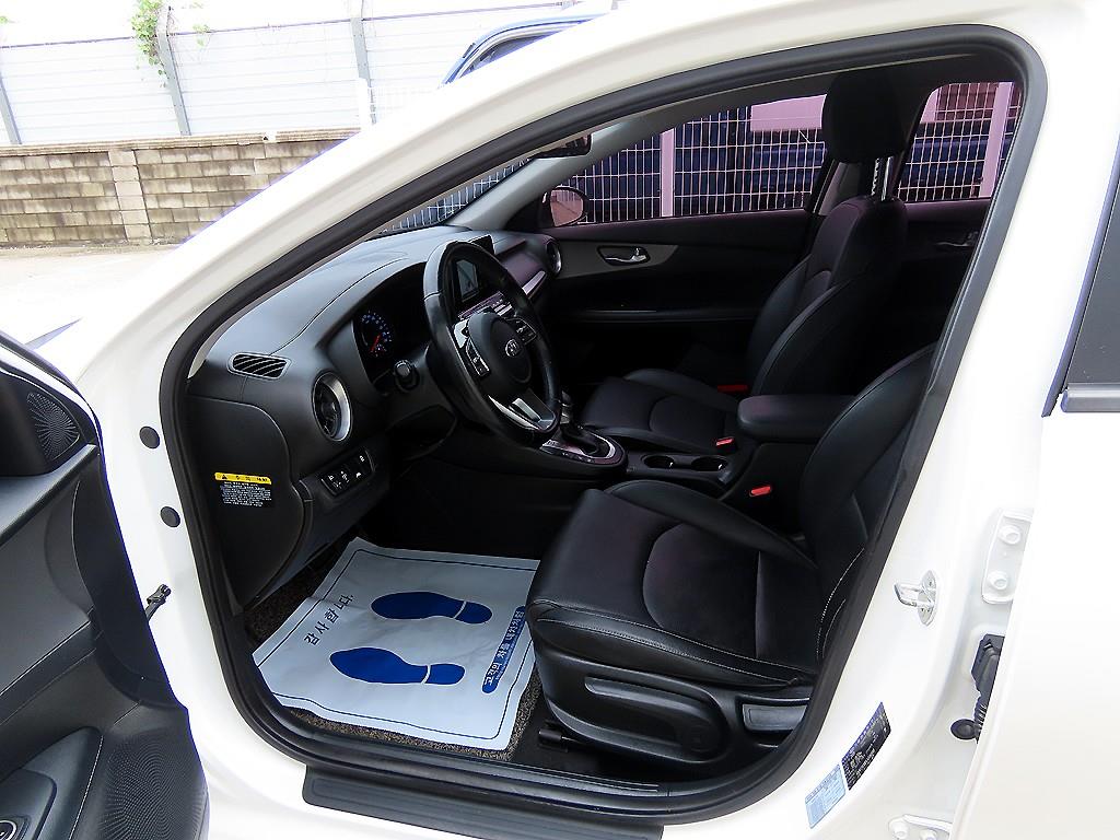 KIA K3 - Vista 5