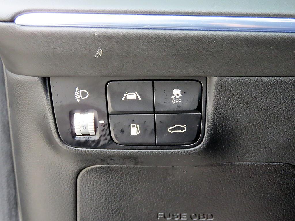 HYUNDAI Grandeur - Vista 12