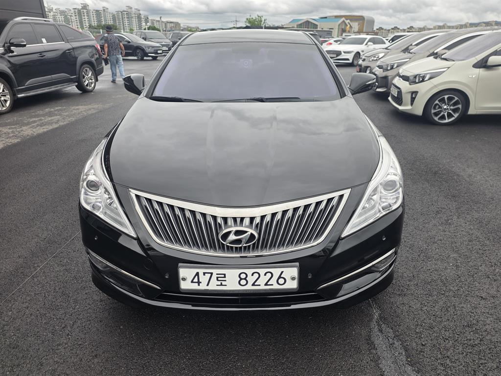 HYUNDAI Grandeur - Vista 3