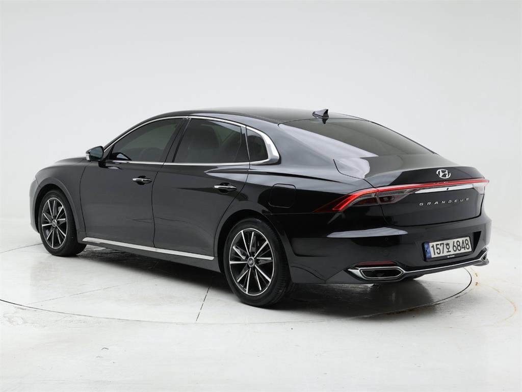 HYUNDAI Grandeur - Vista 7