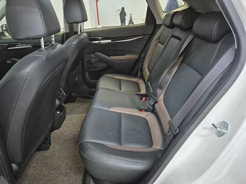 KIA Seltos - Vista 12