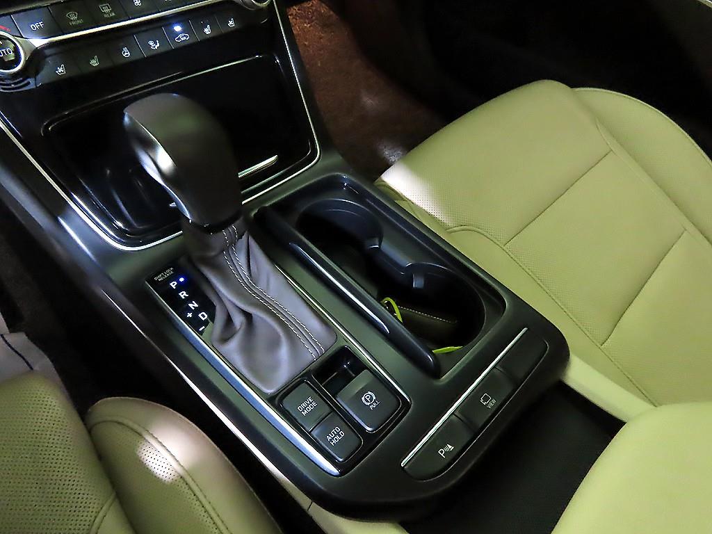 HYUNDAI Grandeur - Vista 12