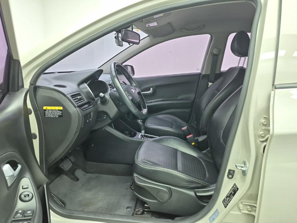 KIA Morning - Vista 11