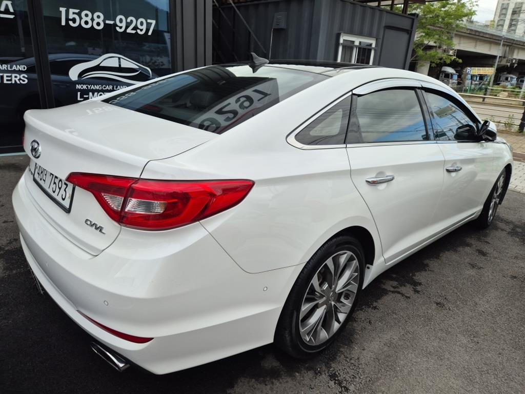 HYUNDAI Sonata - Vista 4