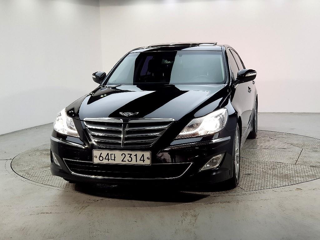 HYUNDAI Genesis - Vista 2