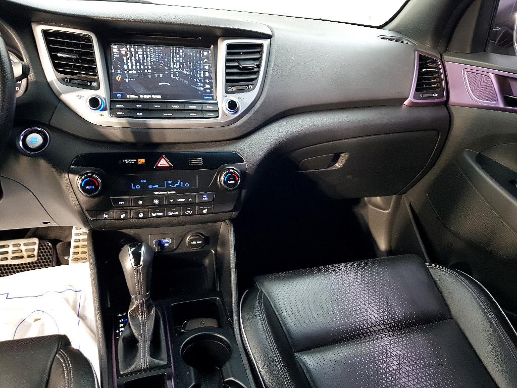 HYUNDAI Tucson - Vista 10