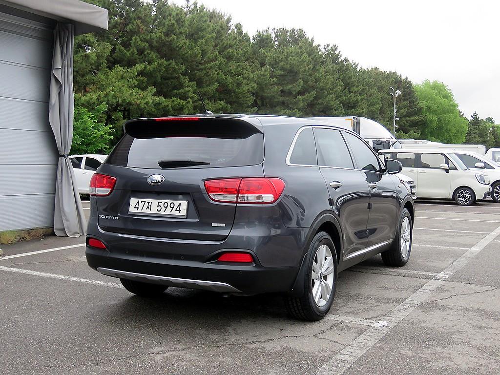 KIA Sorento - Vista 4