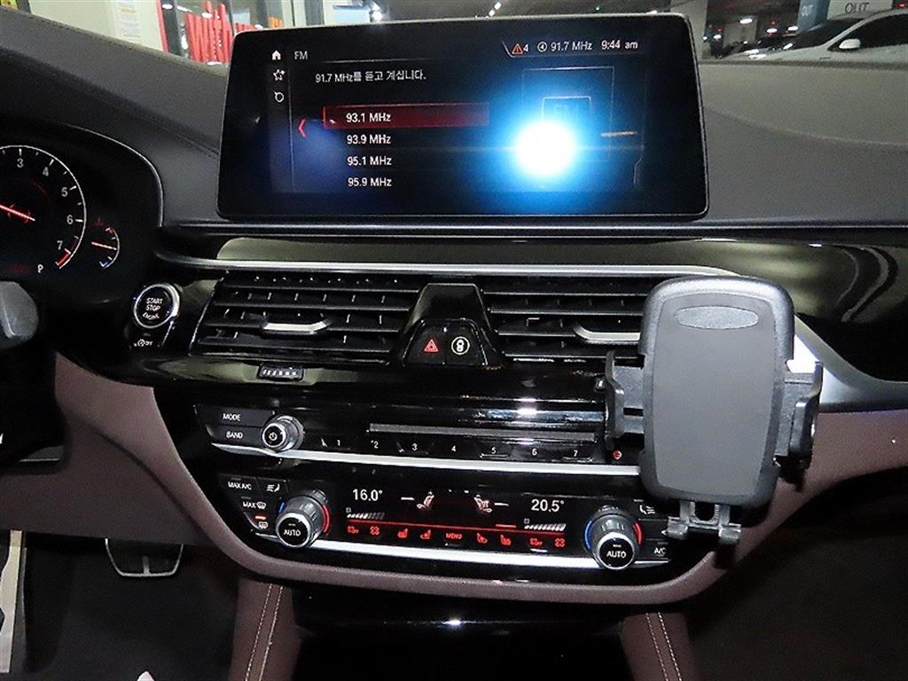 BMW 5 Series - Vista 11