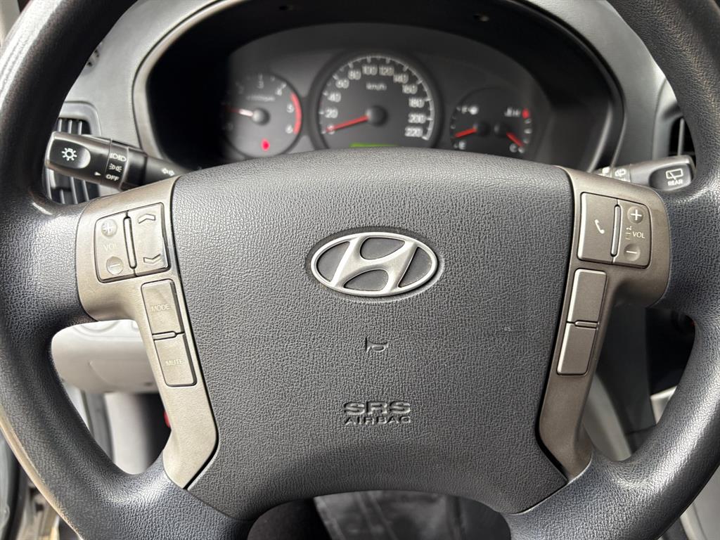 HYUNDAI Starex 2009 Plateado - Importación desde Corea - HF Imports Iquique - Foto 13