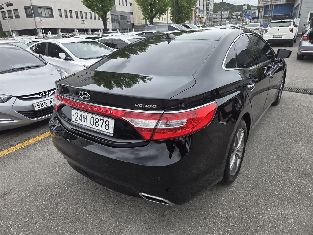 HYUNDAI Grandeur - Vista 2