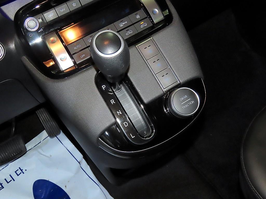 HYUNDAI Casper - Vista 12
