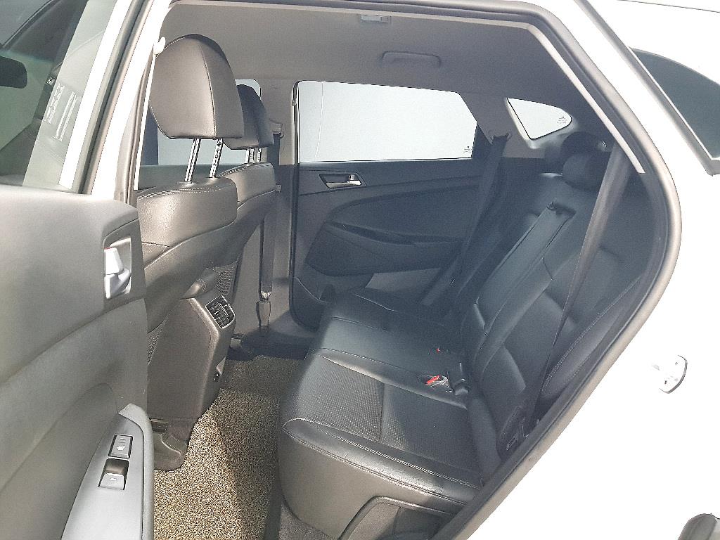 HYUNDAI Tucson - Vista 9