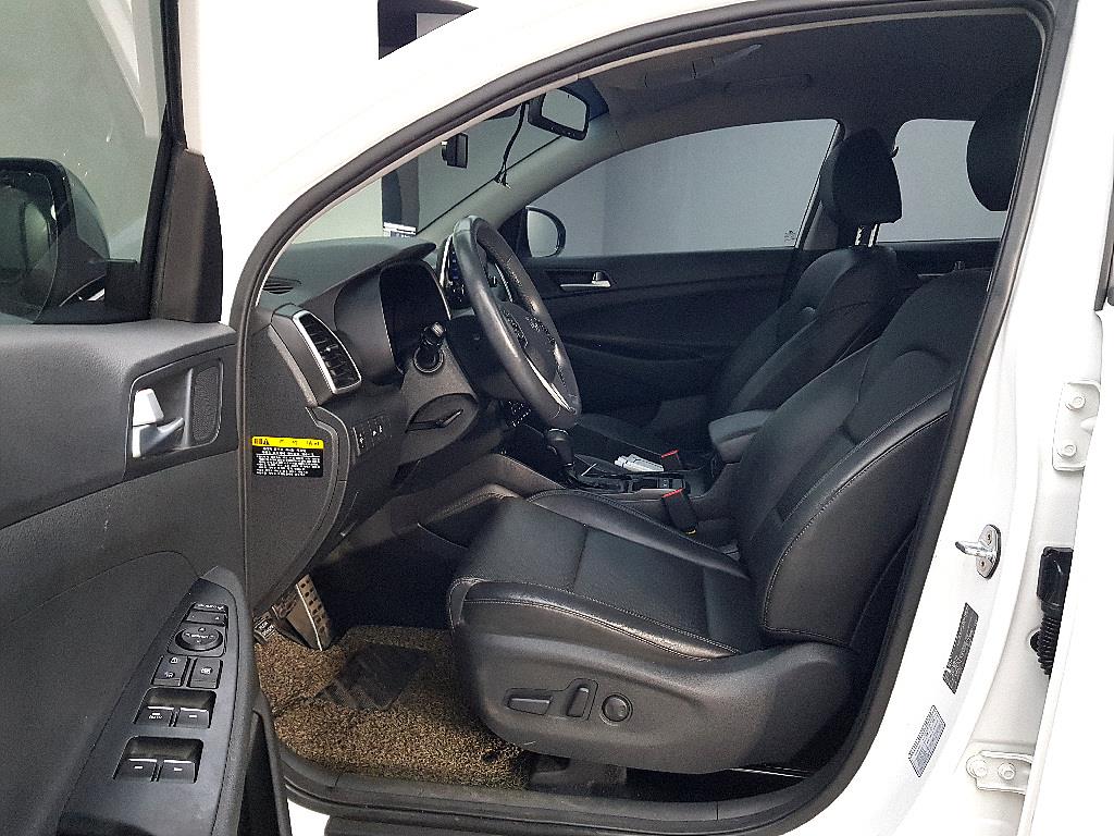 HYUNDAI Tucson - Vista 8