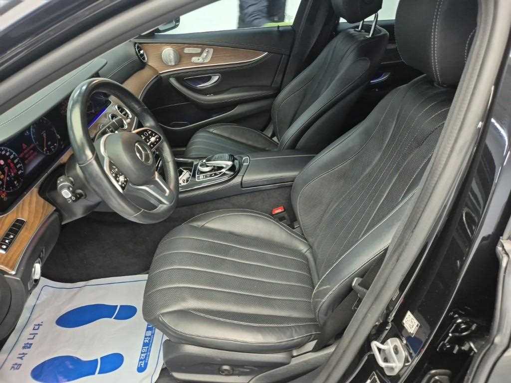 Mercedes Benz E class - Vista 11