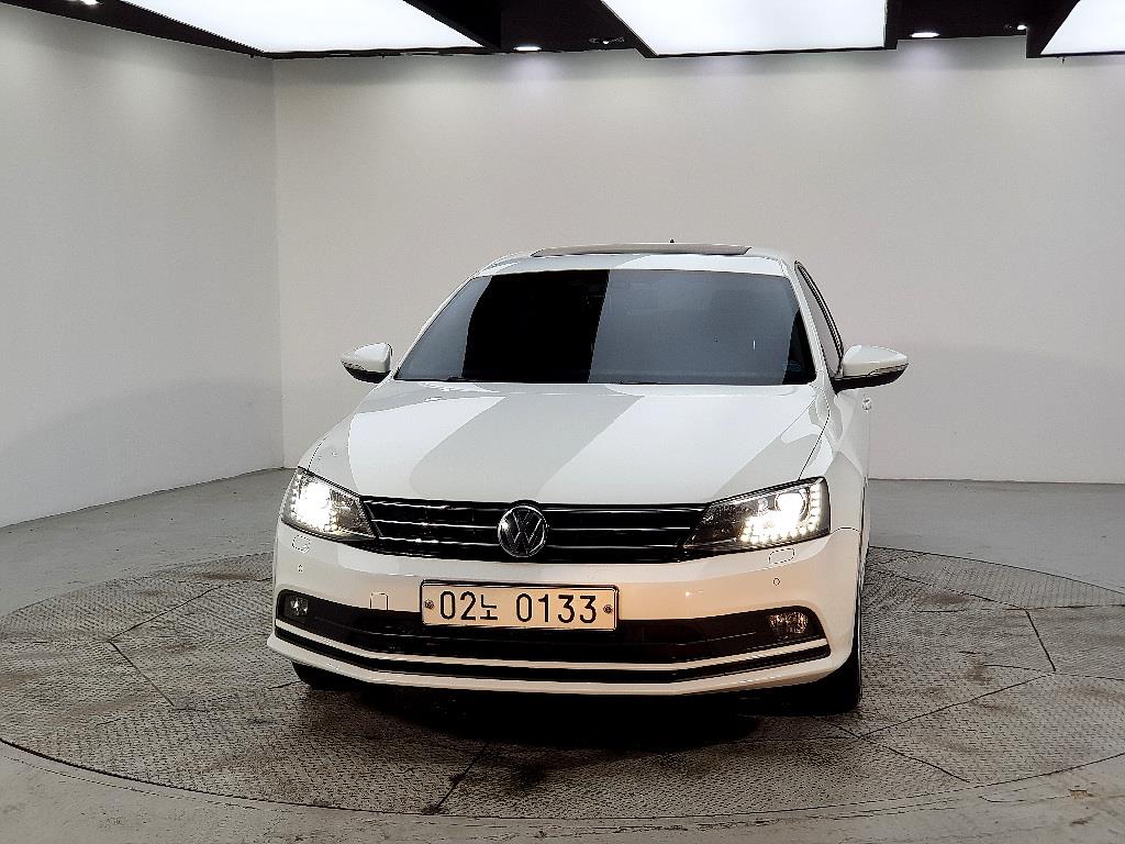 Volkswagen Jetta - Vista 2