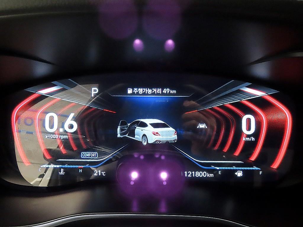Genesis G70 - Vista 8
