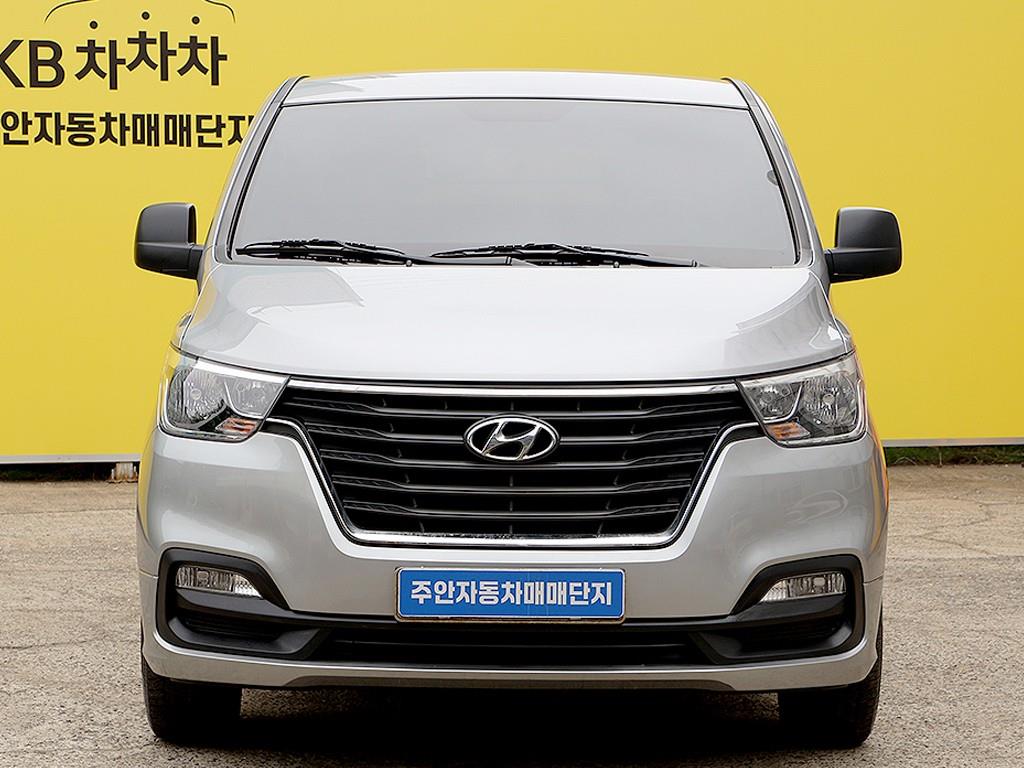 HYUNDAI Starex 2021 Gris - Importación desde Corea - HF Imports Iquique - Foto 1