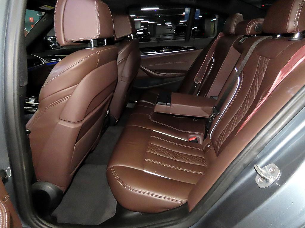 BMW 5 Series - Vista 7