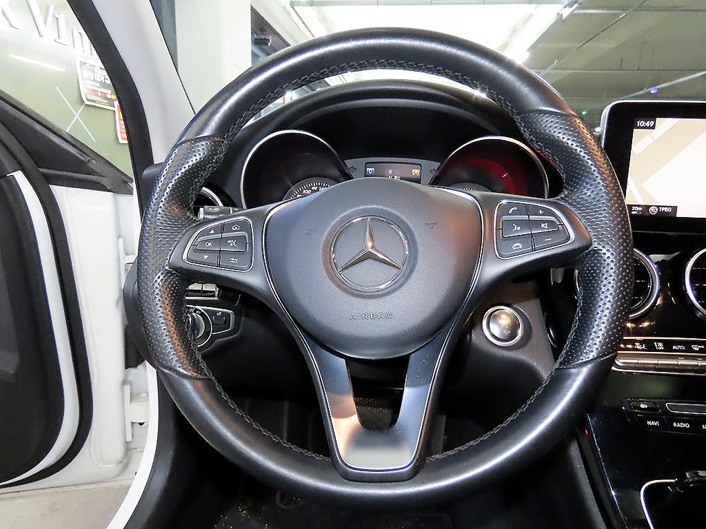 Mercedes Benz C Class - Vista 8