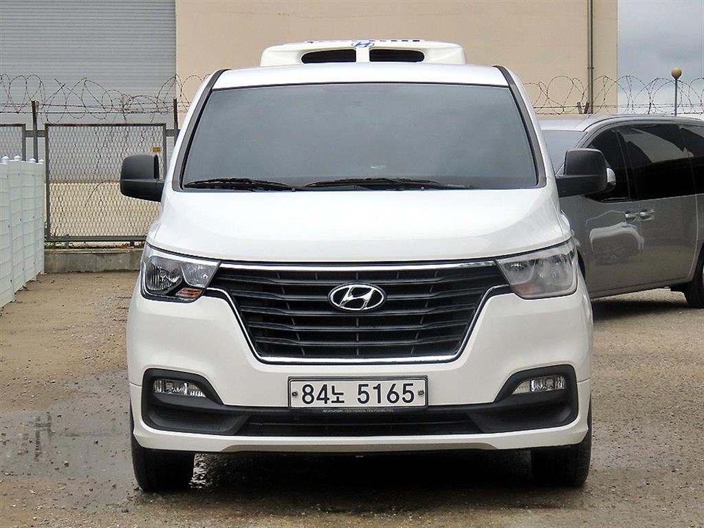 HYUNDAI Starex 2020 Blanco - Importación desde Corea - HF Imports Iquique - Foto 1