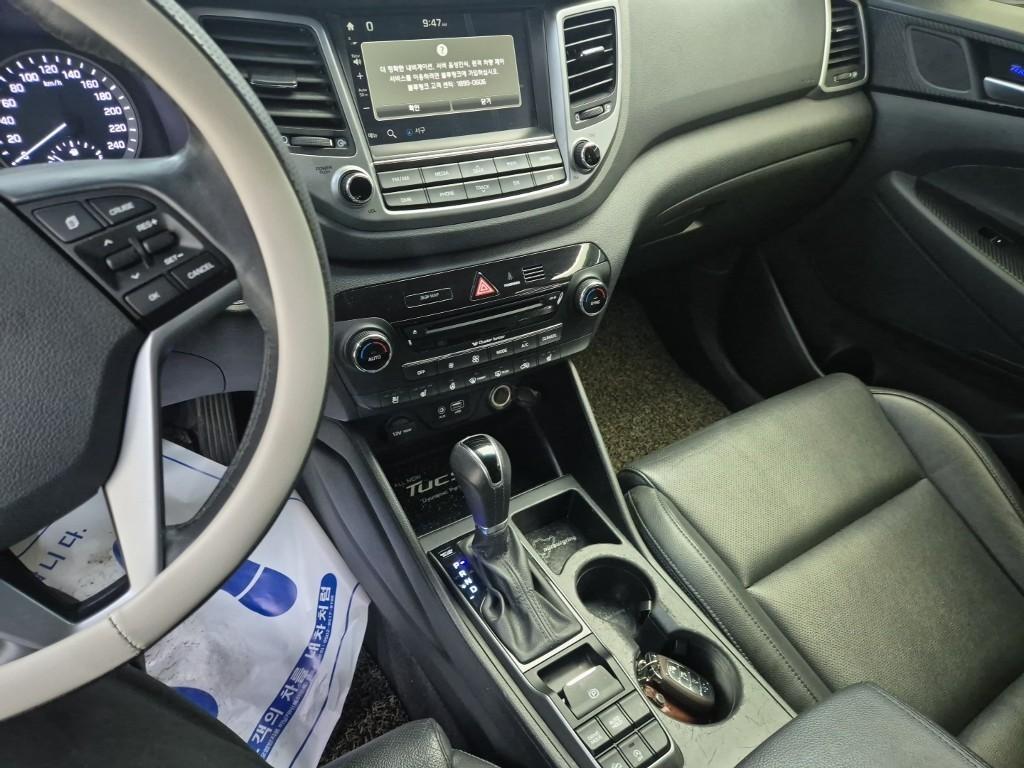 HYUNDAI Tucson - Vista 10