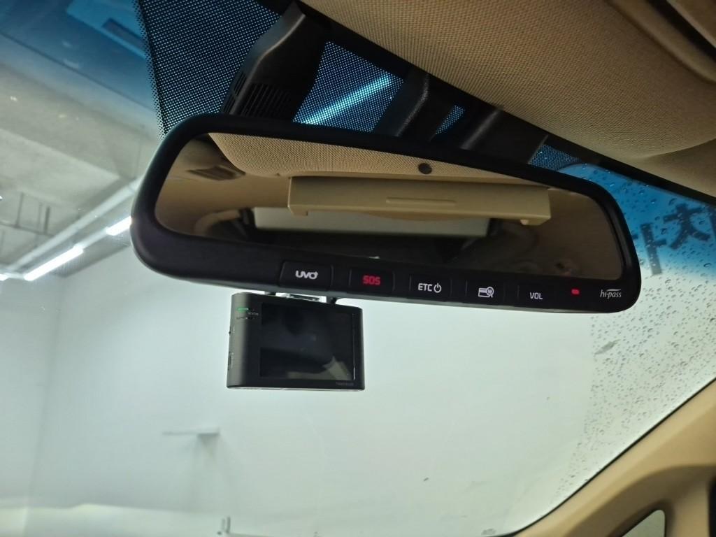 KIA Carnival 2019 Negro - Importación desde Corea - HF Imports Iquique - Foto 18