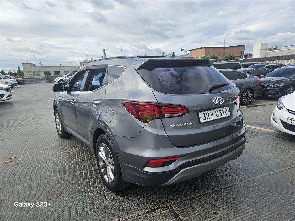 HYUNDAI Santa Fe - Vista 3