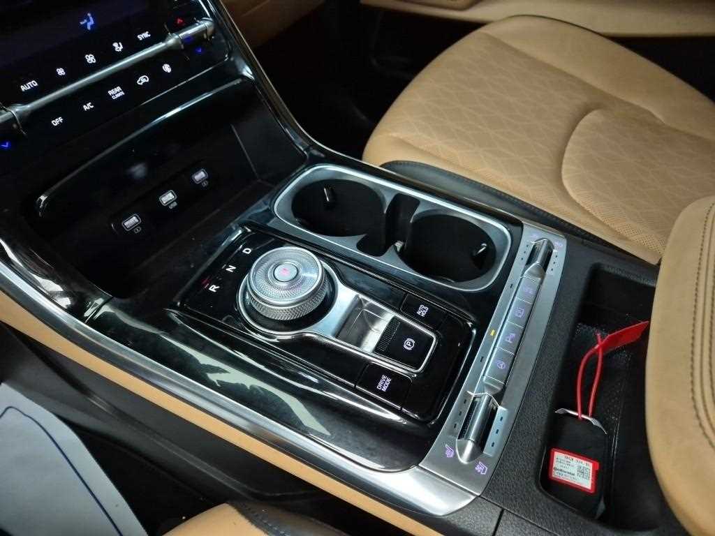 KIA Carnival - Vista 8
