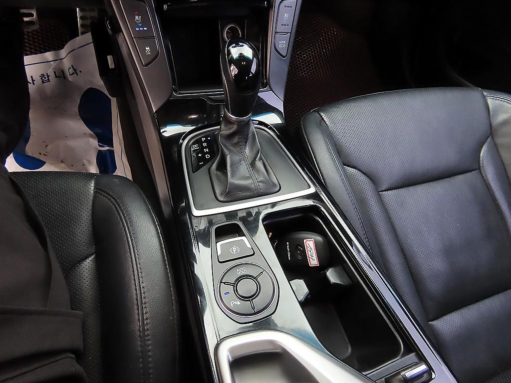 HYUNDAI i40 - Vista 10