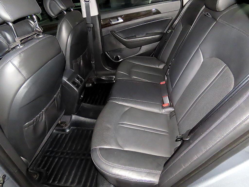 HYUNDAI Sonata - Vista 7