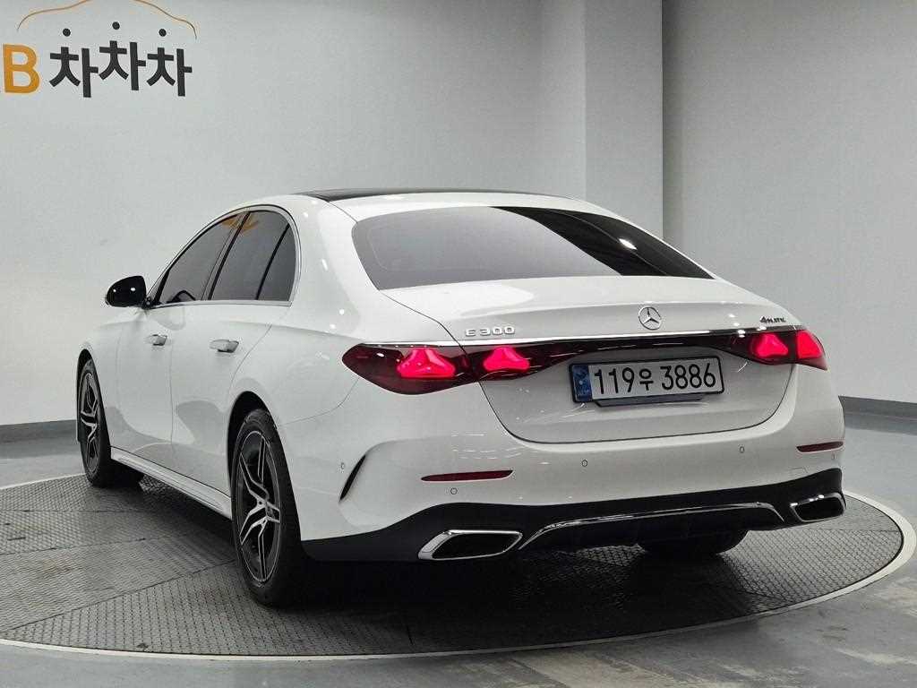 Mercedes Benz E class - Vista 2