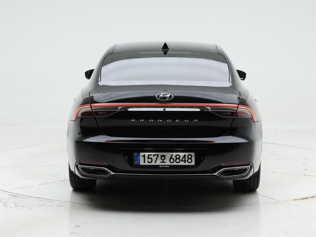 HYUNDAI Grandeur - Vista 9