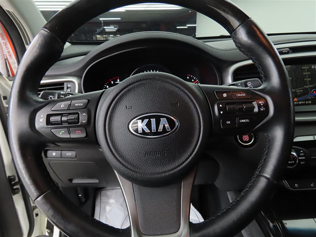 KIA Sorento - Vista 8