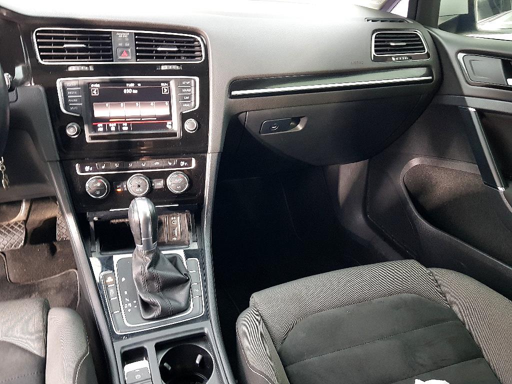 Volkswagen Golf - Vista 10