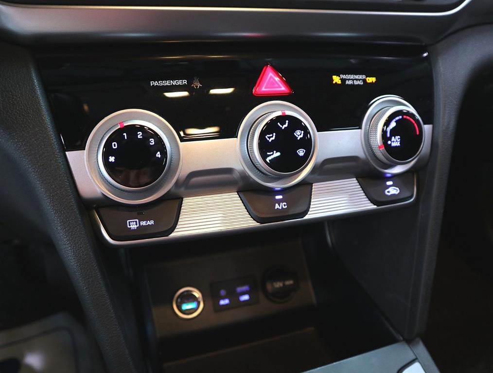 HYUNDAI Avante - Vista 12