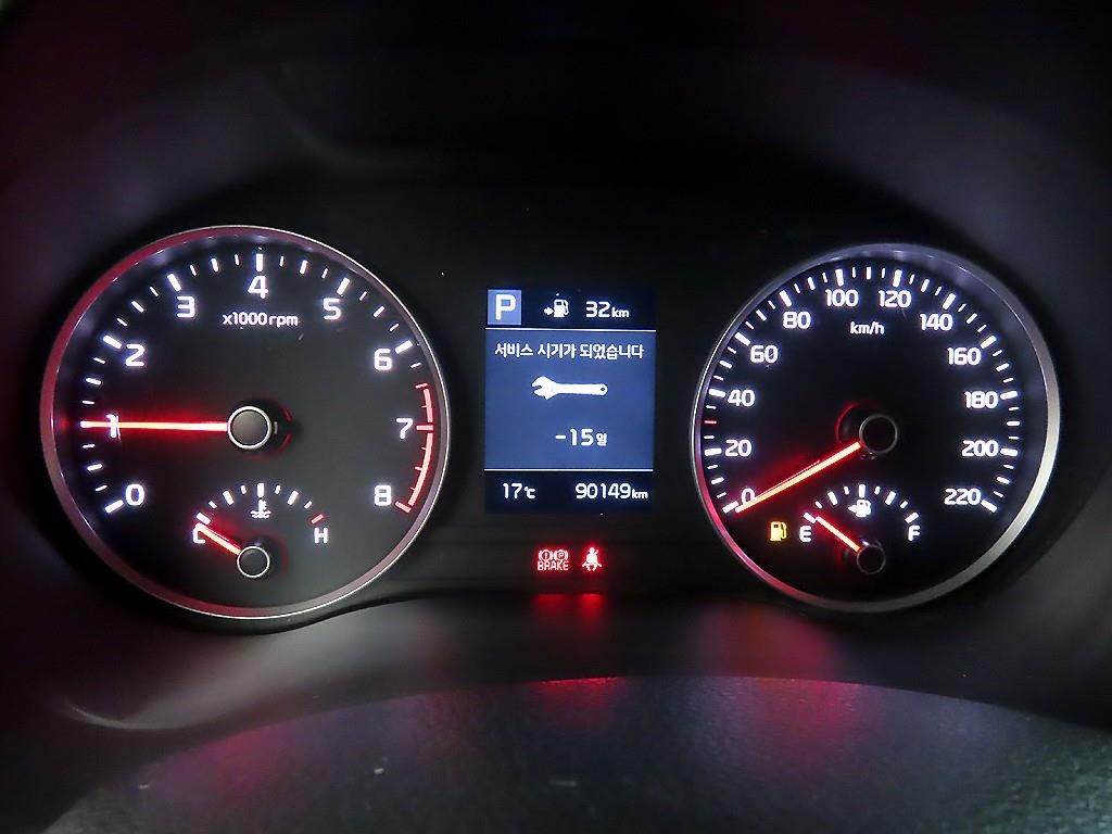 KIA Stonic - Vista 8