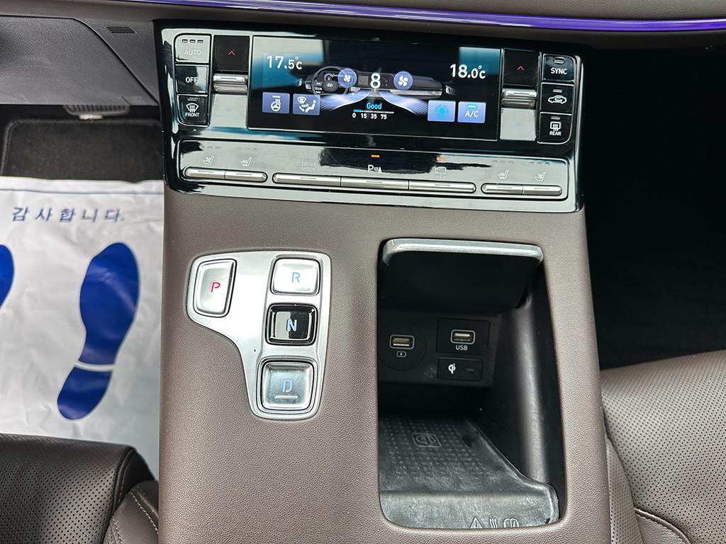 HYUNDAI Grandeur - Vista 11