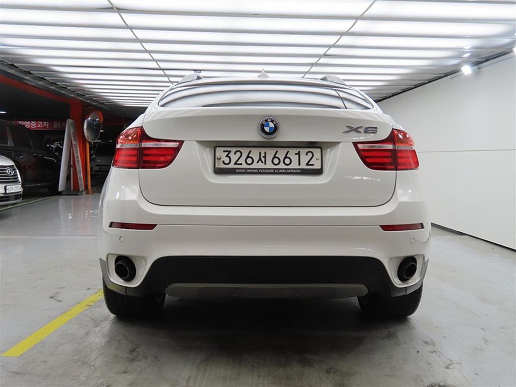 BMW X6 - Vista 3