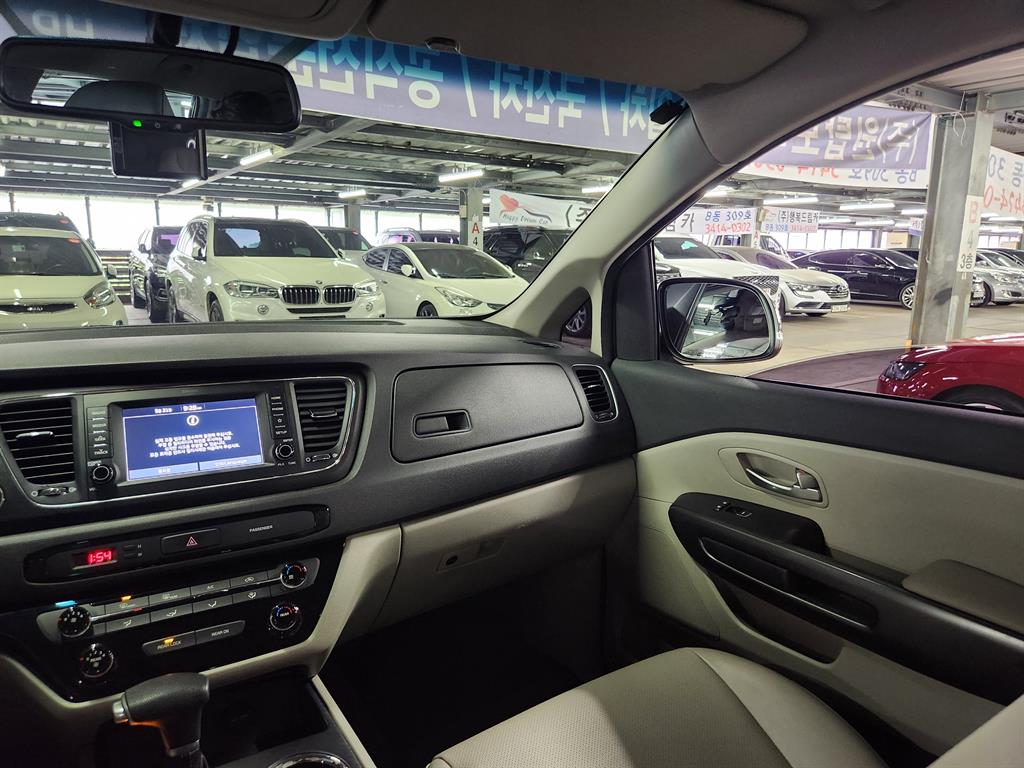 KIA Carnival 2019 Negro - Importación desde Corea - HF Imports Iquique - Foto 14