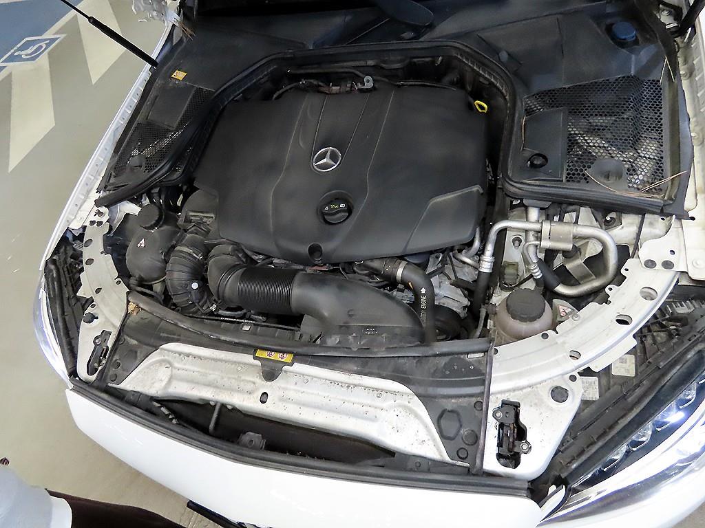 Mercedes Benz C Class 2016 Blanco - Importación desde Corea - HF Imports Iquique - Foto 19