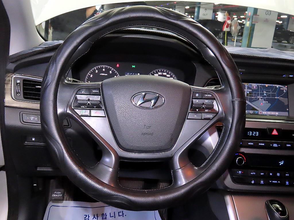 HYUNDAI Sonata - Vista 8