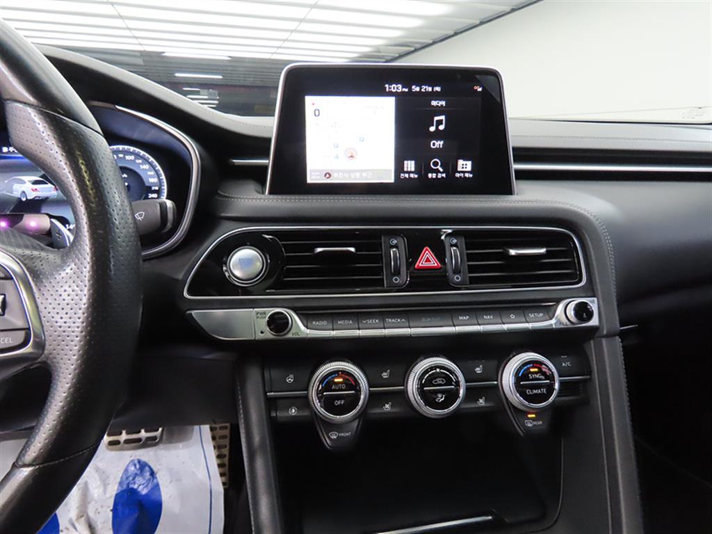 Genesis G70 - Vista 12