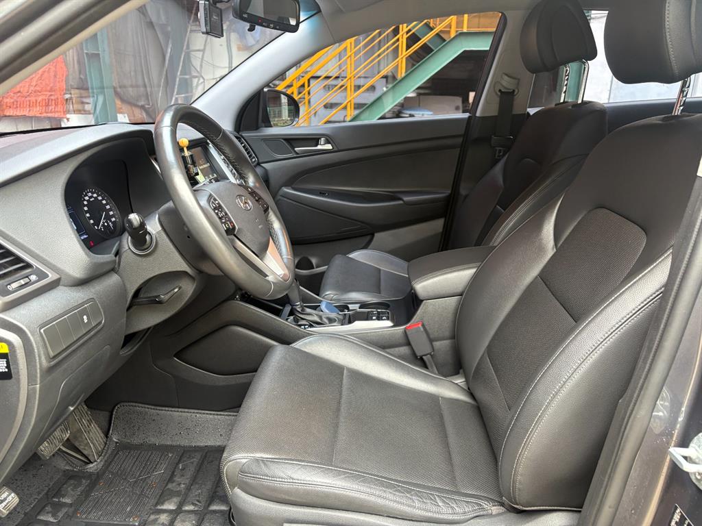 HYUNDAI Tucson - Vista 10