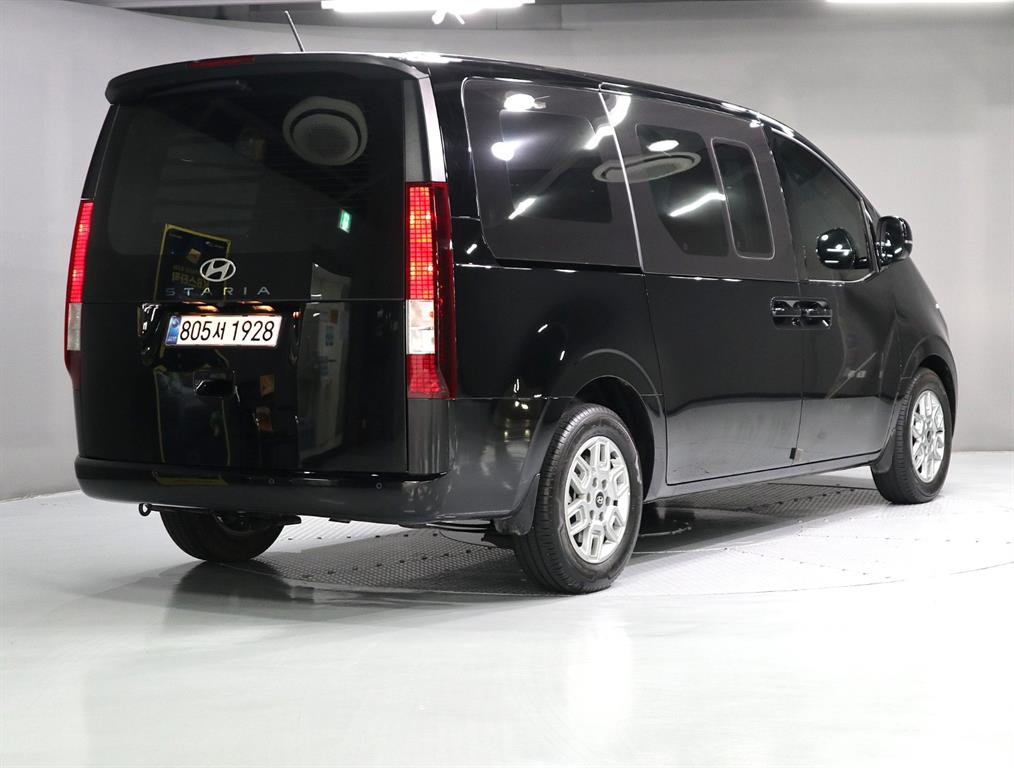 HYUNDAI Staria - Vista 3