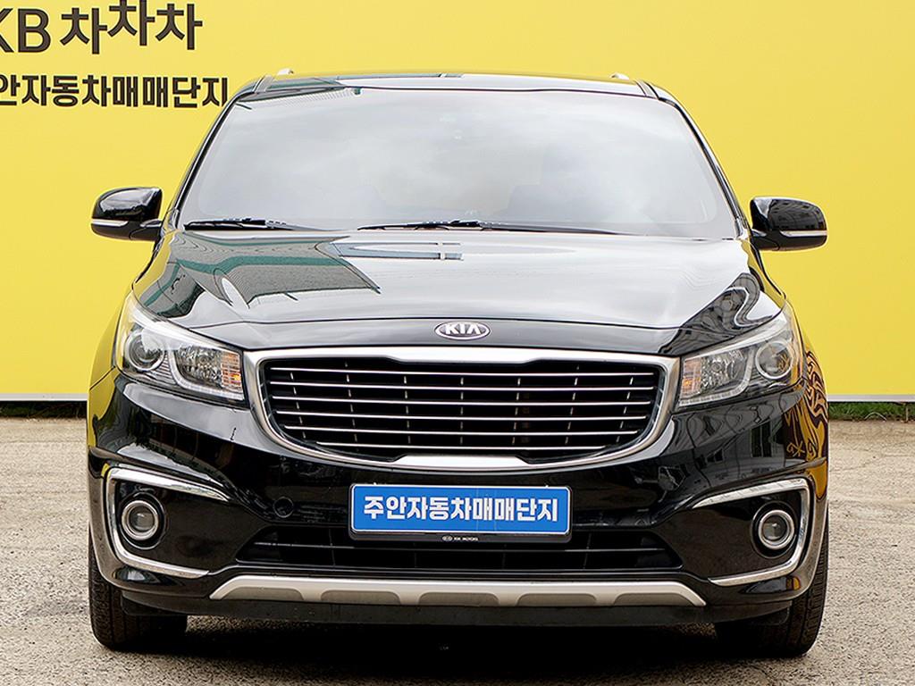KIA Carnival 2015 Negro - Importación desde Corea - HF Imports Iquique - Foto 1